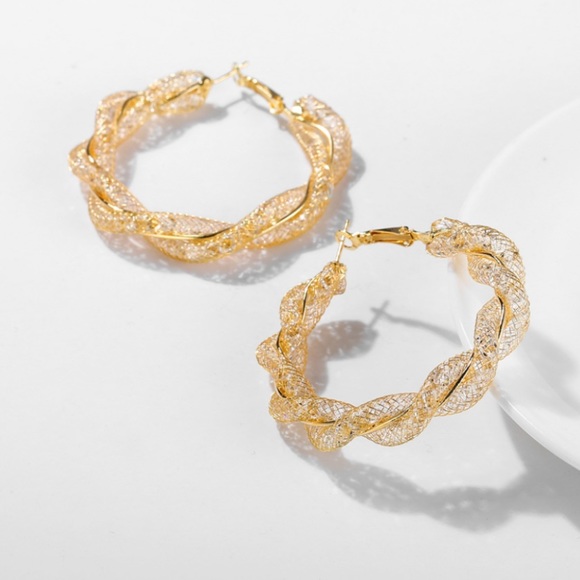 NEW 18K GOLD DIAMOND TWISTED ROUND EARRINGS - Picture 6 of 6